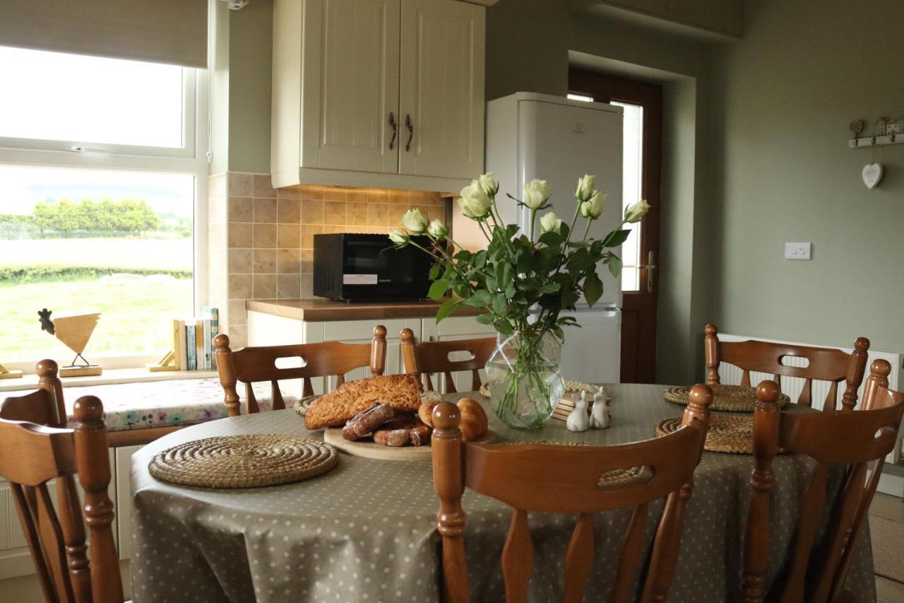 Kingarrow Cottage โอมากห์ ภายนอก รูปภาพ
