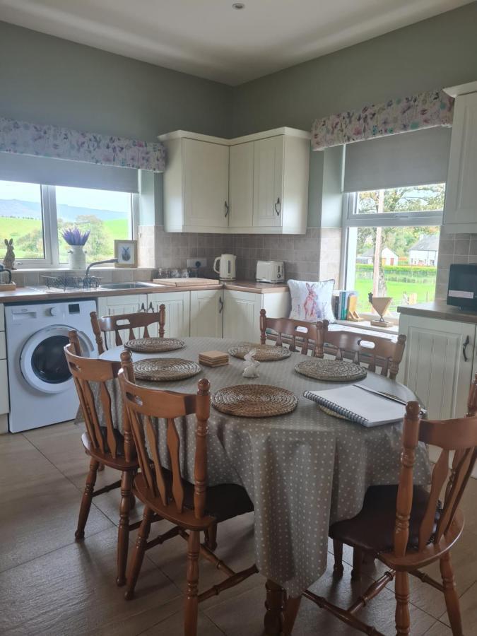 Kingarrow Cottage โอมากห์ ภายนอก รูปภาพ